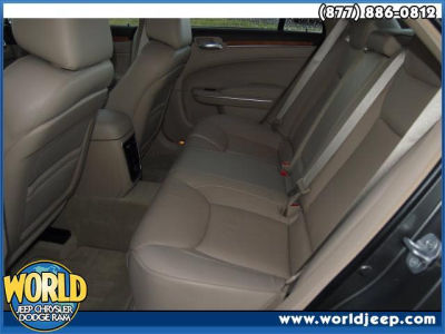 2012 Chrysler 300C  Base