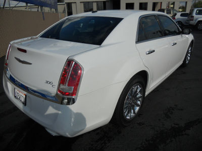 2013 Chrysler 300C  Base