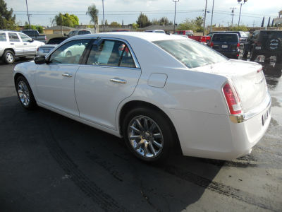 2013 Chrysler 300C  Base
