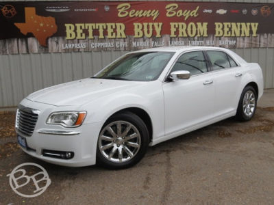 2013 Chrysler 300C  Base