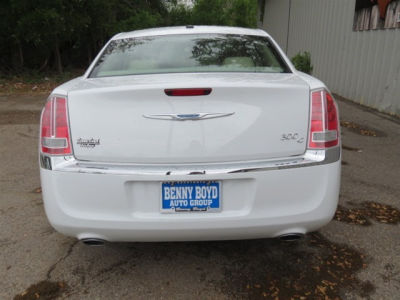 2013 Chrysler 300C  Base