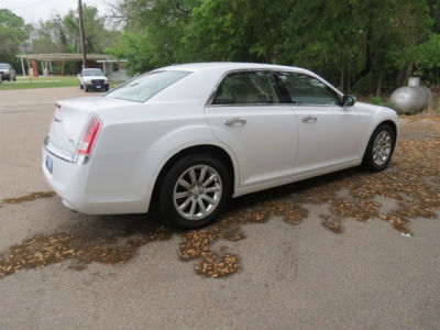 2013 Chrysler 300C  Base