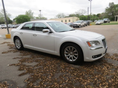 2013 Chrysler 300C  Base