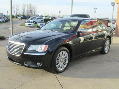 2011 Chrysler 300C  Base