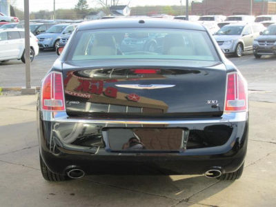 2011 Chrysler 300C  Base