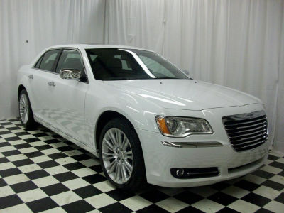2011 Chrysler 300C  Base