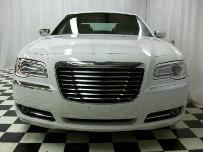 2011 Chrysler 300C  Base