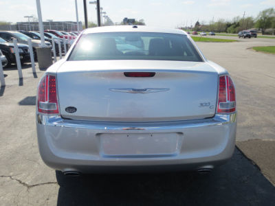 2011 Chrysler 300C  Base