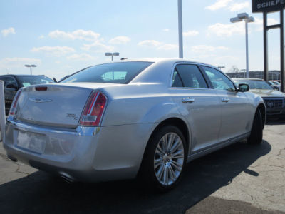 2011 Chrysler 300C  Base