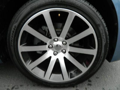 2011 Chrysler 300C  Base