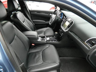 2011 Chrysler 300C  Base