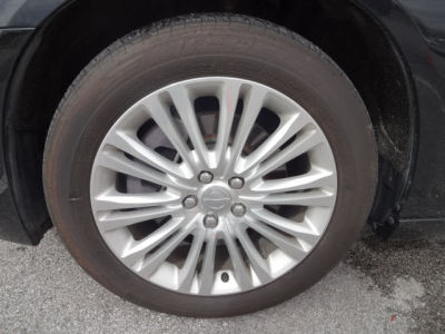 2012 Chrysler 300C  Base