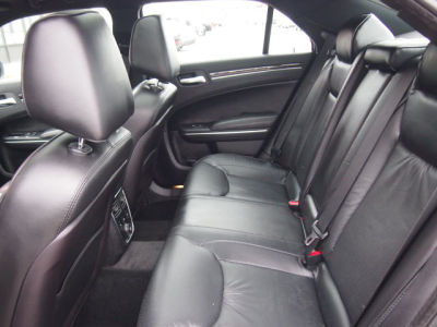 2011 Chrysler 300C  Base