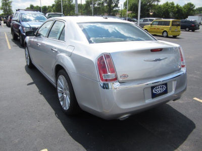 2011 Chrysler 300C  Base