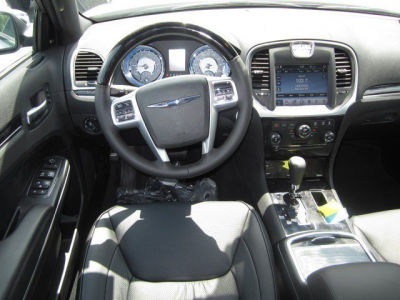 2011 Chrysler 300C  Base