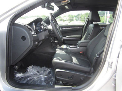 2011 Chrysler 300C  Base