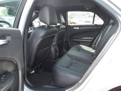 2011 Chrysler 300C  Base