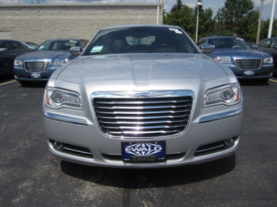 2011 Chrysler 300C  Base