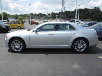 2011 Chrysler 300C  Base