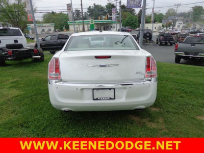 2011 Chrysler 300C  Base