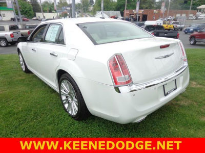 2011 Chrysler 300C  Base