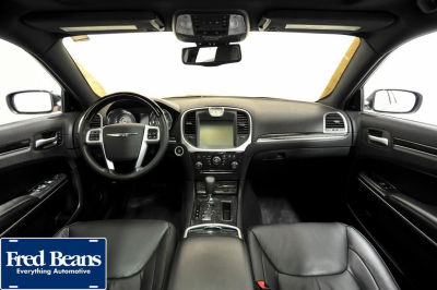 2011 Chrysler 300C  Base