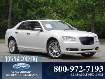 2011 Chrysler 300C  Base