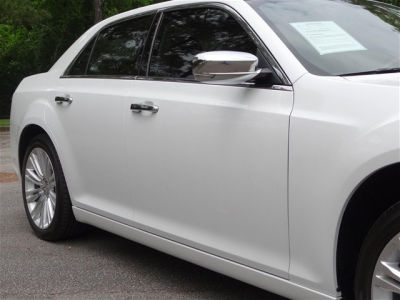 2011 Chrysler 300C  Base