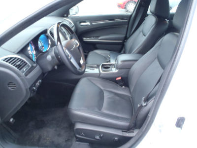 2011 Chrysler 300C  Base