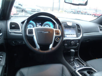 2011 Chrysler 300C  Base