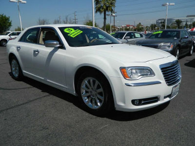 2013 Chrysler 300C  Base