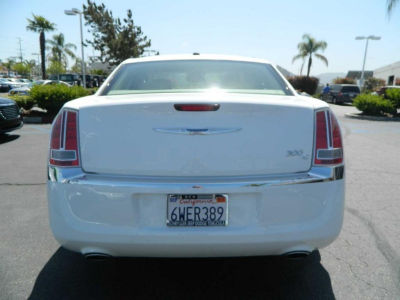 2013 Chrysler 300C  Base