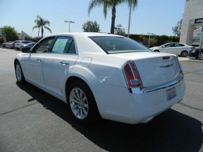 2013 Chrysler 300C  Base