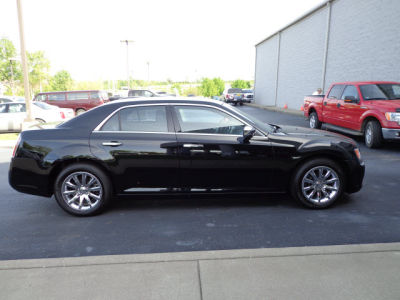 2013 Chrysler 300C  Base