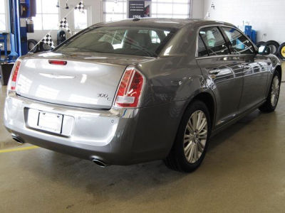 2011 Chrysler 300C  Base