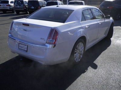 2011 Chrysler 300C  Base