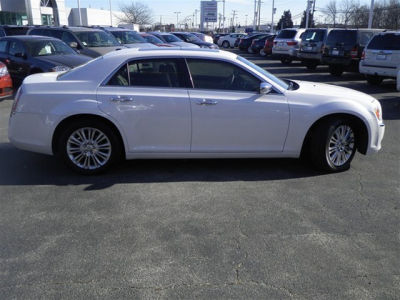 2011 Chrysler 300C  Base