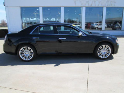 2013 Chrysler 300C  Base