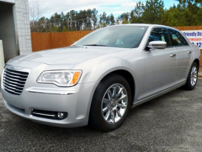 2012 Chrysler 300C  Luxury Series