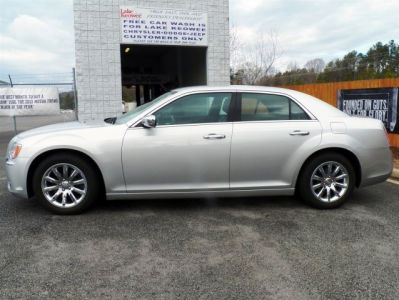 2012 Chrysler 300C  Luxury Series