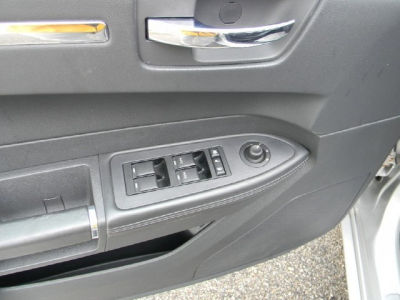 2010 Chrysler 300C  SRT-8