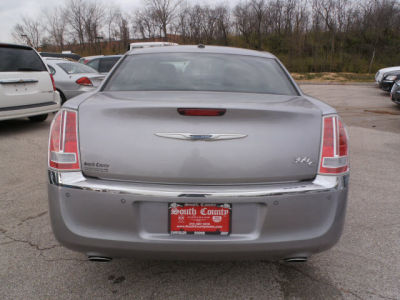 2011 Chrysler 300C  Base