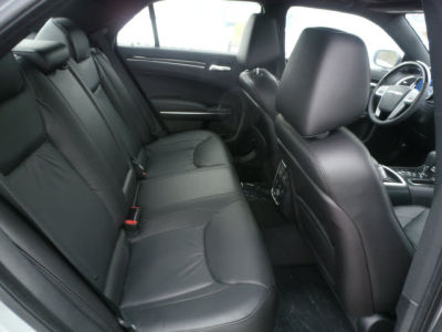 2011 Chrysler 300C  Base