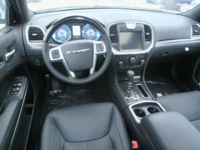 2011 Chrysler 300C  Base