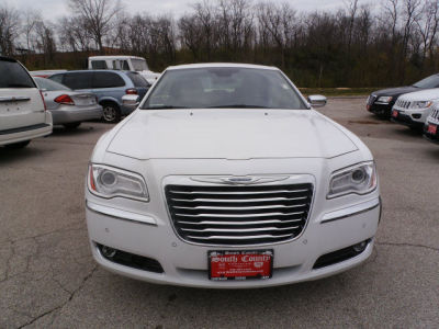 2011 Chrysler 300C  Base