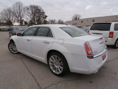 2011 Chrysler 300C  Base