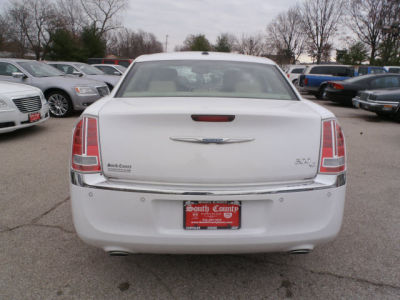 2011 Chrysler 300C  Base