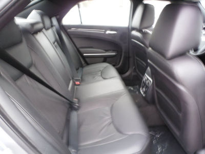 2011 Chrysler 300C  Base
