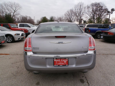2011 Chrysler 300C  Base