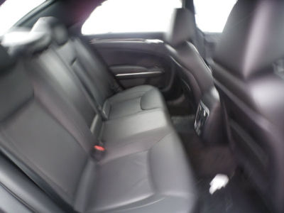 2011 Chrysler 300C  Base
